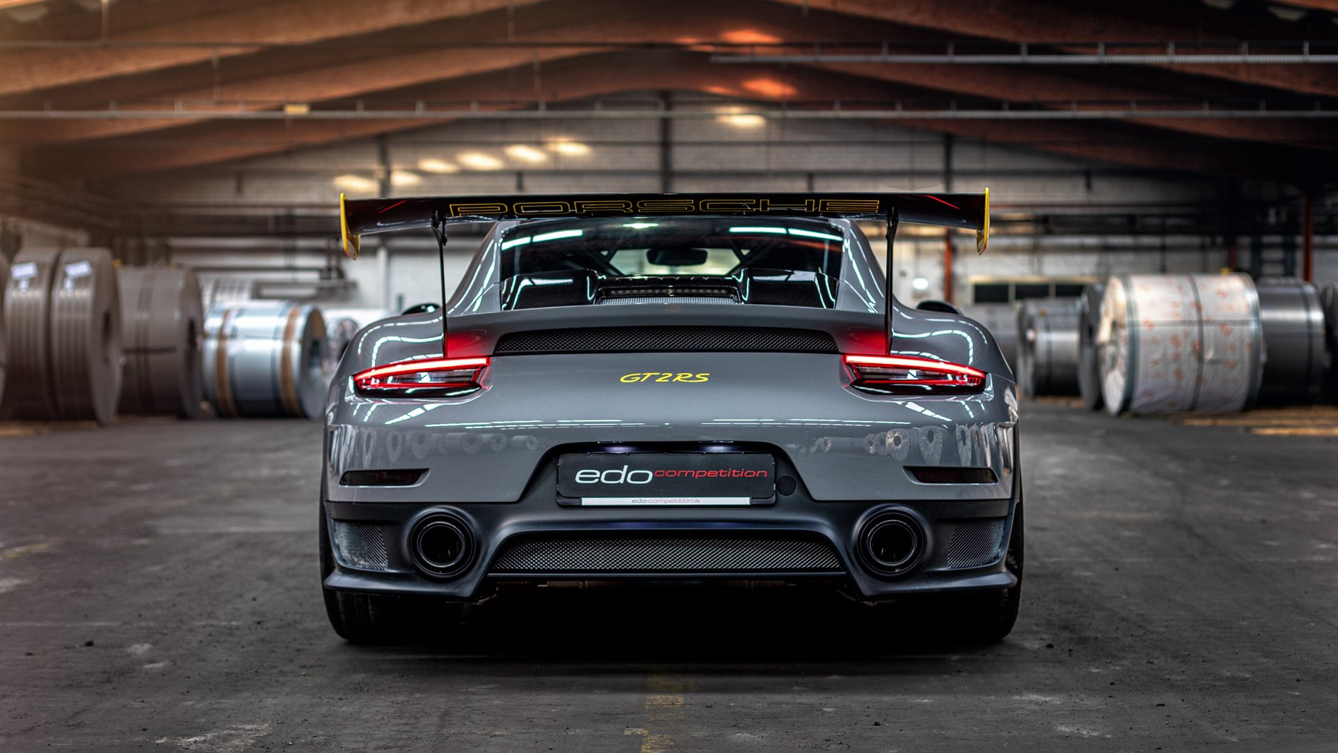 中国足球产业链“链条”延伸，产业融合速度提档升级，中国足球产业规模